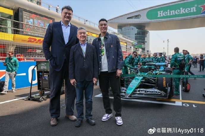 聯(lián)動(dòng)F1！翟曉川曬與姚明、阿隆索、范志毅、周冠宇等的合照