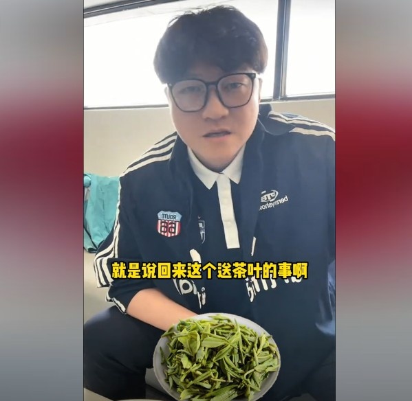 趙鵬：不太清楚賈秀全要球員買茶葉的段子，但這在現(xiàn)實中也正常
