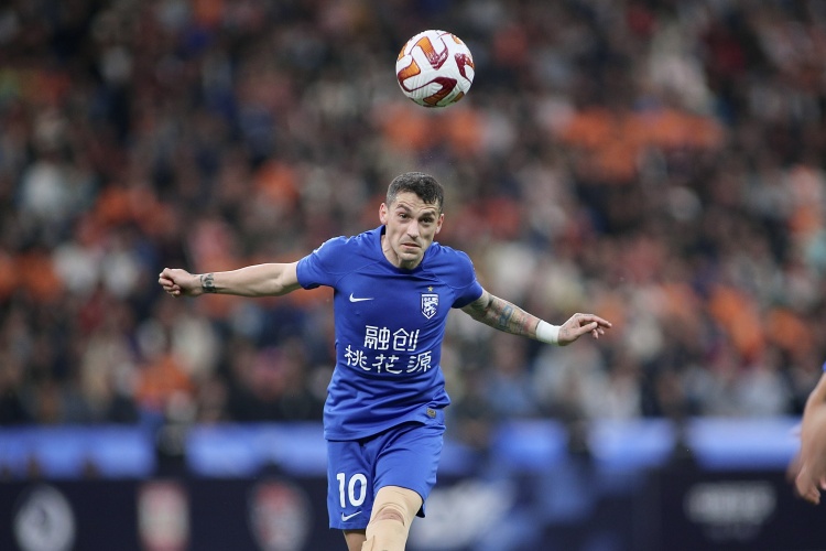 斯基拉：中超舊將斯坦丘接近免簽加盟熱那亞，合同期限到2027年