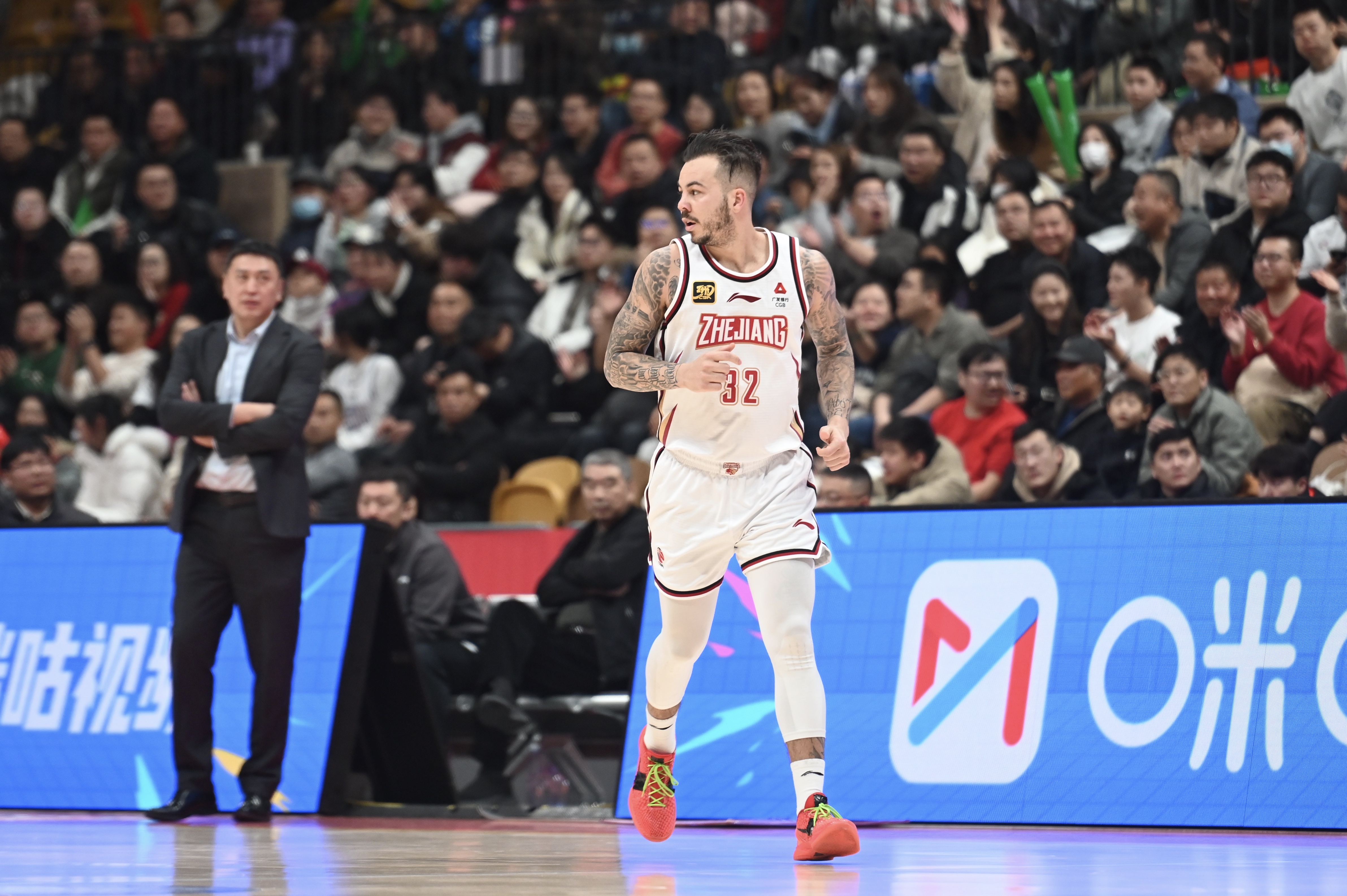 得分爆炸力！約克23中13得34分2板8助4斷 三分11中6